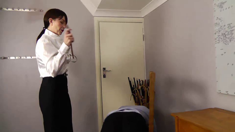 [K2S.CLUB] Miss Jessica Wood - Elite UK BDSM Señora - Uso móvil - FullHD 1080P