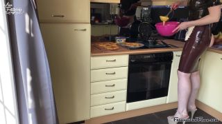 Latex Waffle Maid (part 2) Quick View Porn - New Sex Vide...