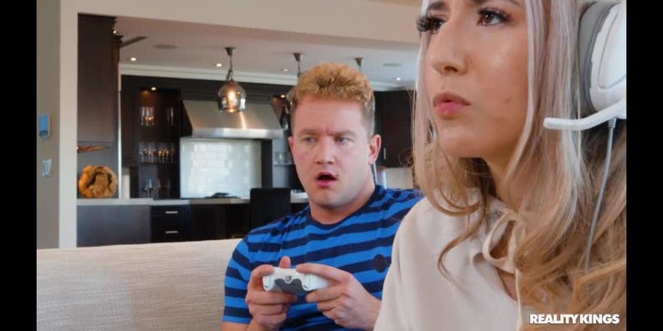 Heather Honey - Hot Nerd Cucks Gamer Girlfriend SD 480p - Big ass