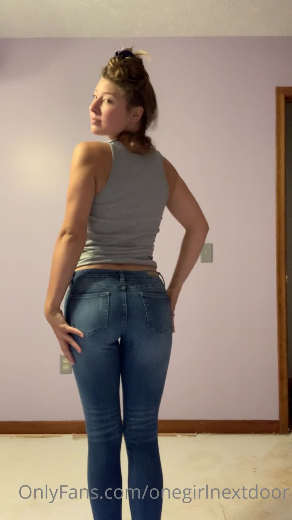 Makayla Bennett - missmakaylabennett () Missmakaylabennett - tight jeans gotta love them 04-09-2020