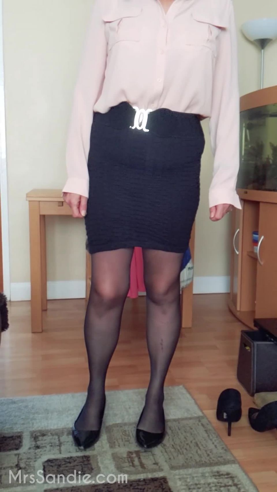 Mrs Sandie Mrssandie - someone requested flat black shoes with black stockings so here you go please comme 07-08-2020