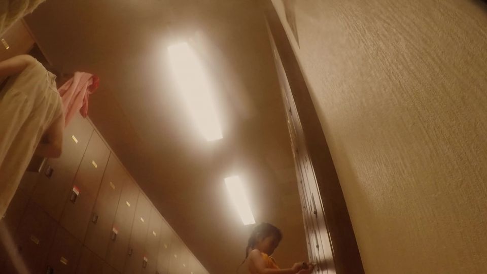 Voyeur Locker Room - shilugengyishivol17, voyeur on voyeur