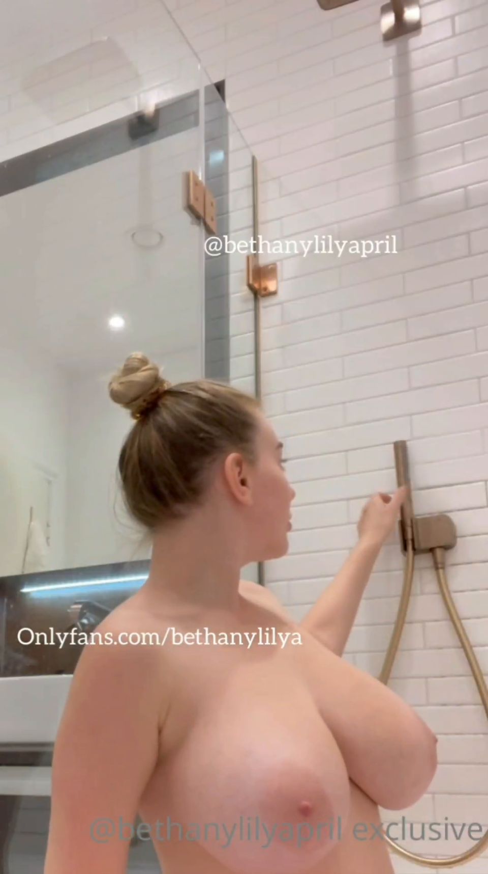 Beth Lily (143)