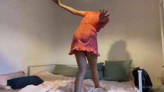 Mischa - mischagoeswild Mischagoeswild - un baile más dancy ¿por qué crees que la música es oro por kiiara 01-03-2023