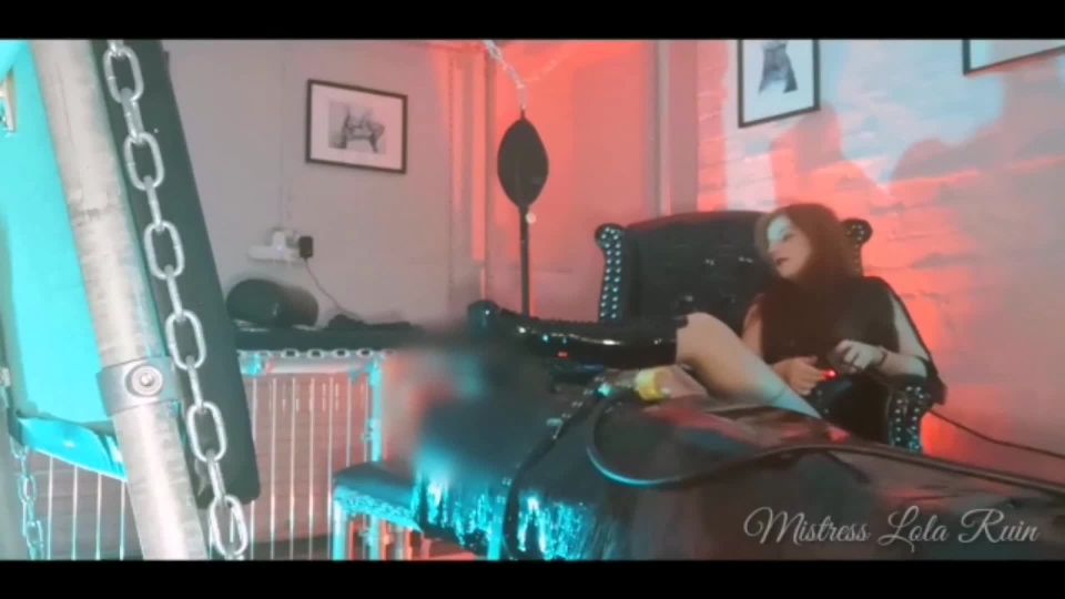 I Get To Relax Whilst My Poor Mummified Slave Is Bound Down Tightly And Milked - MistressLolaRuin (FullHD 2021)