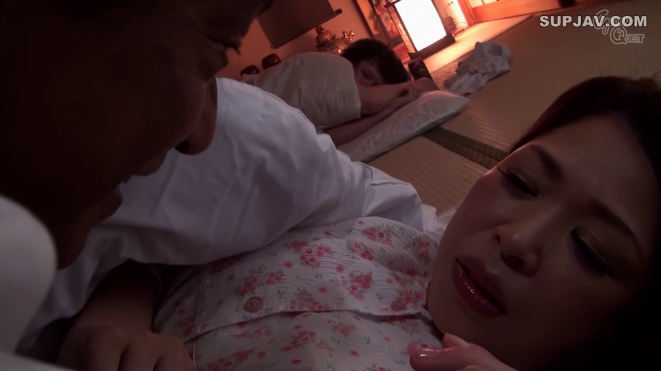 ReducingMosaic OVG-008 夜這い 夫の寝ている隣で感じてしまう5人の人妻たち