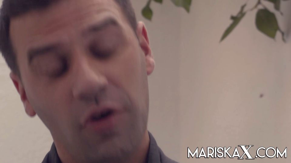 Mariska X 21 06 30 Sexy - Susi Pays The Bailiff – Full HD - Pays