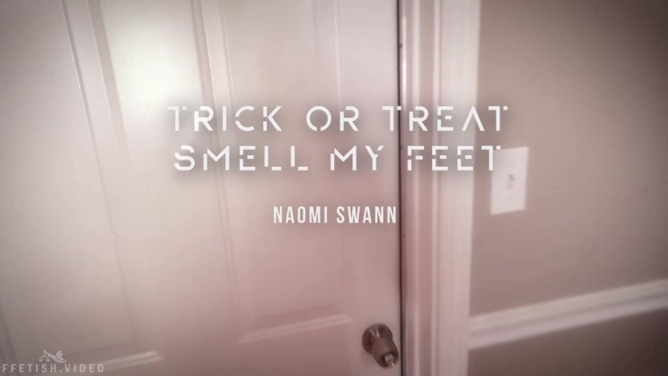 free xxx video 21 Princess Naomi Swann – Trick Or Treat Smell My Feet BITCH HD 720p - fetish - femdom porn barefoot princess femdom