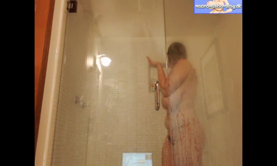Codi – webcam – delgado y apilado ubre – ducha BigTits