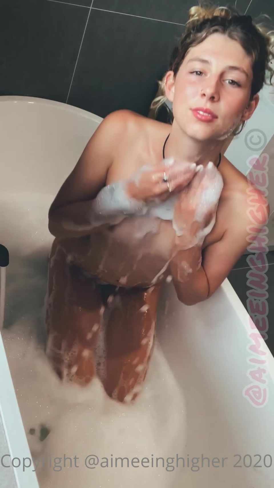 Onlyfans - aimeeinghigher - MISS AIMEE - aimeeinghigherThought Id introduce my old but NEW Bubble Oooo video with this wholesome n wet t - 05-07-2021