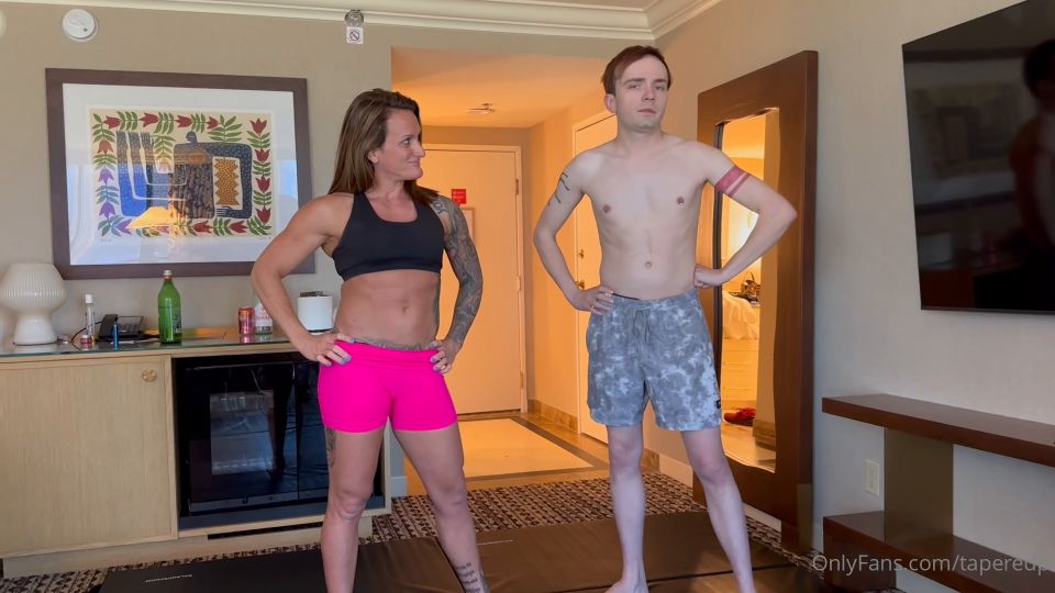 Tapered Physique - Taperedphysique vs Fuck Buck Belly Punching Competition - Facepunch