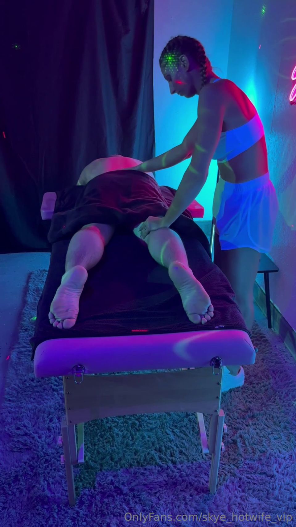 Skye Hotwife - Episodio 11 La apuesta del Super Bowl se fue mal - FullHD 1080P