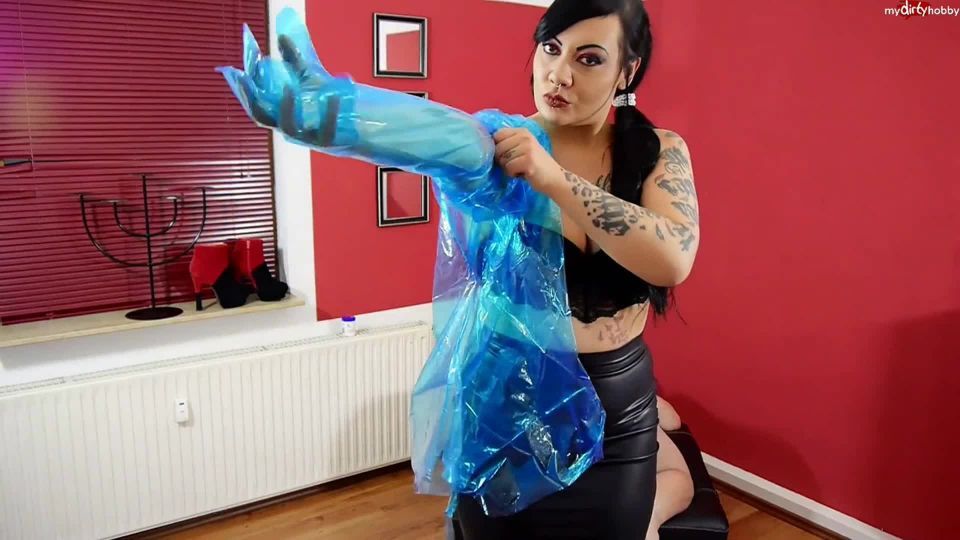 femdom chastity strapon Dominique-Plastique fisting in veterinary gloves and PE apron amateur – Female Domination, Anal Play, female domination on fisting
