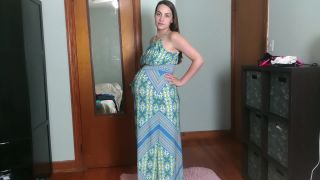 Jeri Lynn – Pregnant Trying On PrePregnancy Clothing