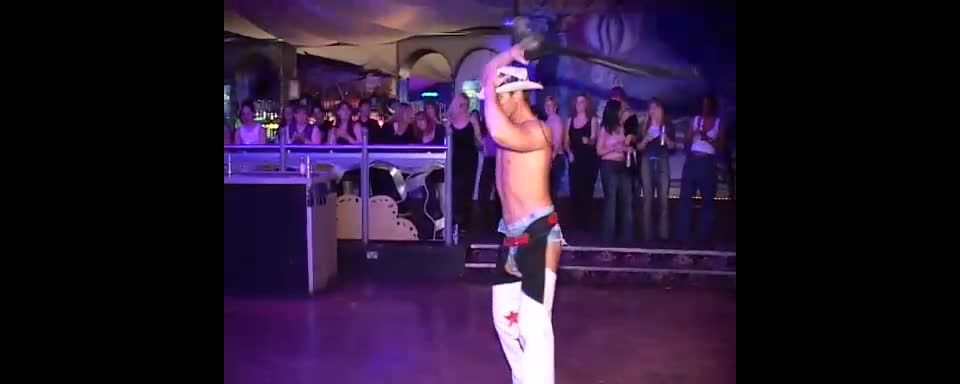 ExtremeCFM Madres Novias chupando polla - Parte 2 - 20020702-editado-02-800Kmov