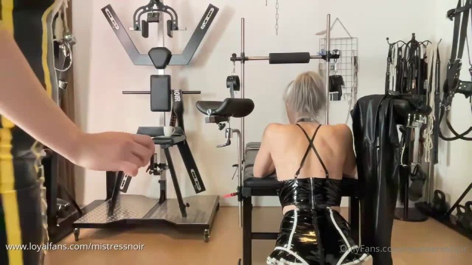 Señora Noir - meesteresnoir Meesteresnoir - ayer hice una sesión en vivo con slavegirlnoortje aquí es el resultado w 14-10-2022