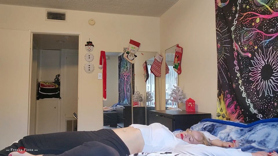 Retirada de la camioneta FreakyFiona - Alien toma posesión de mi cuerpo - Fetiche