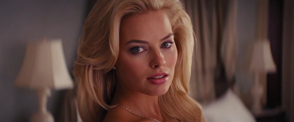 Margot Robbie – The Wolf of Wall Street (2013) HD 1080p!!!