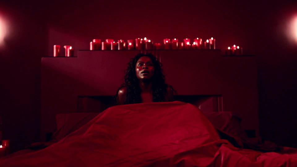 Yetide Badaki – American Gods s01e02 (2017) HD 1080p!!!