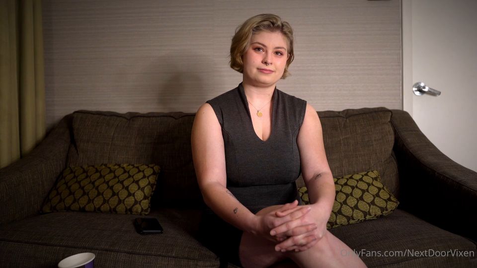 al ladovixen 2022-01-27 Sayyy hola a Luna Sam y voy a un mercado del centro wh eb867d