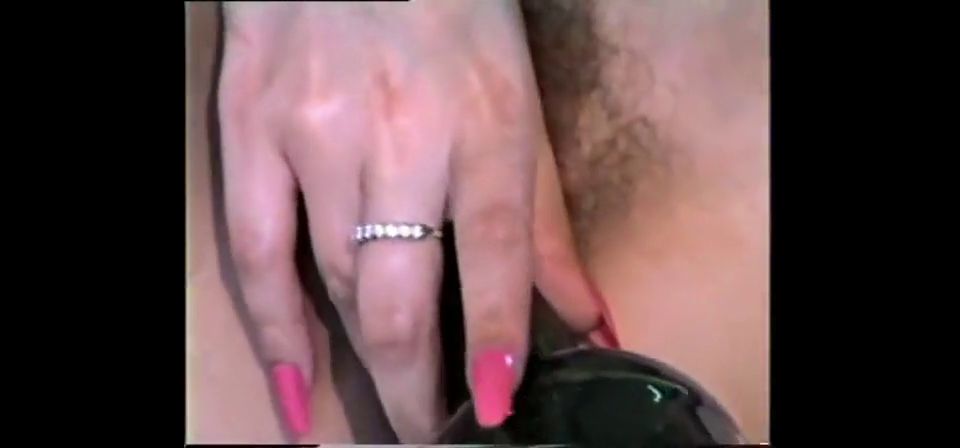 Explora Fiona Cooper, Vicky Vu, Yvette y Dee Michelle Ahora