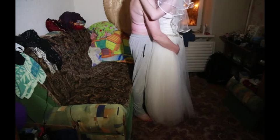 Bride in wedding dress doing blowjob to the camera | amateur | amateur porn amateur cuckold porn