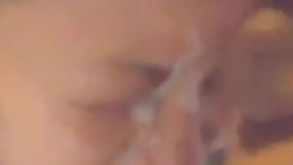 10 Amateur Facial Cumshotsom