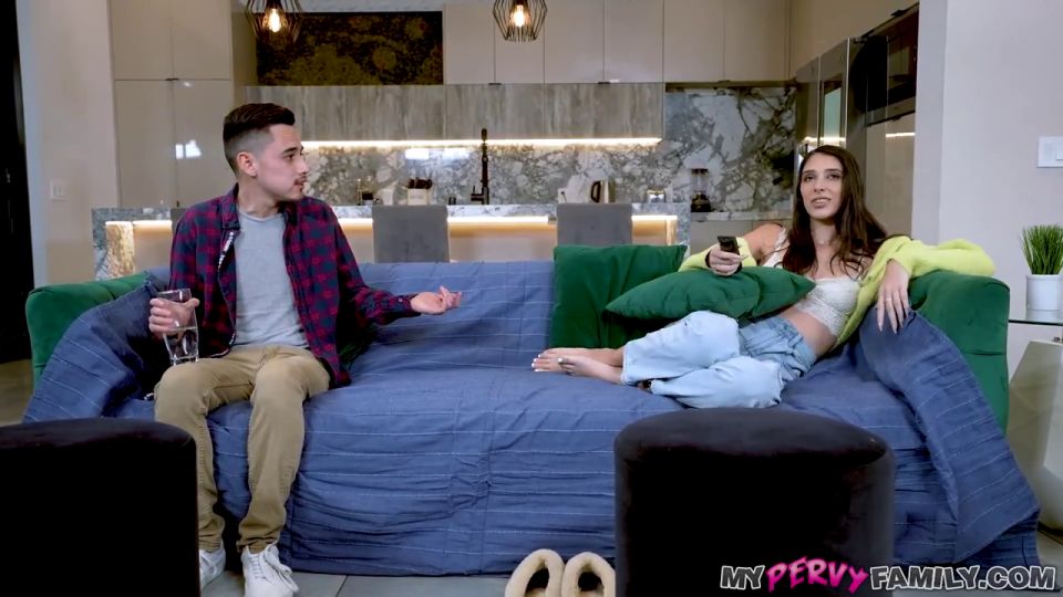 MyPervyFamily – Aria Sloane: Sneaky Stepsibling Sex Aria Sloane Adult Empire