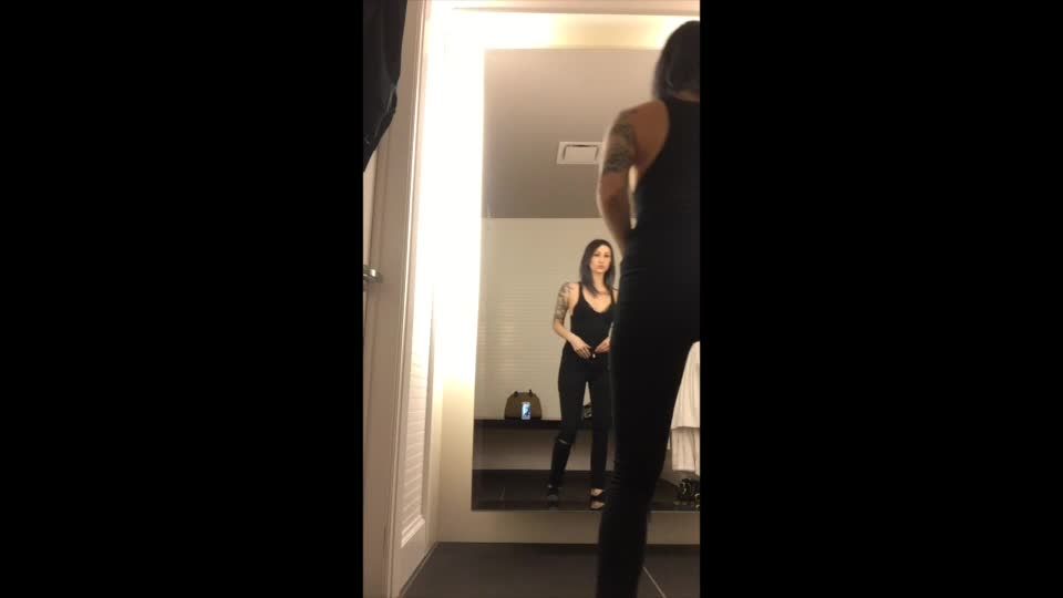 video 16 FaunaGrey – Changing Room Boyfriend on role play nylon femdom