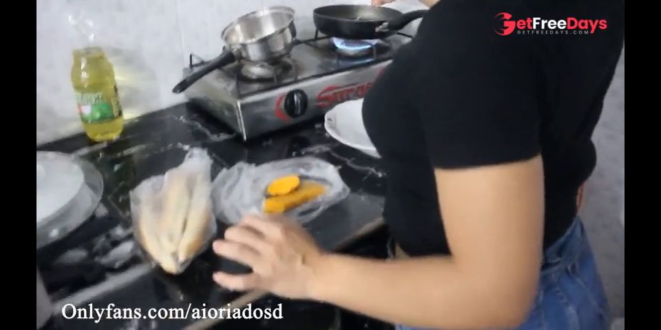 [GetFreeDays.com] Que haces aqui Hermanastro Aioria No ves que estoy cocinando Porn Video January 2023