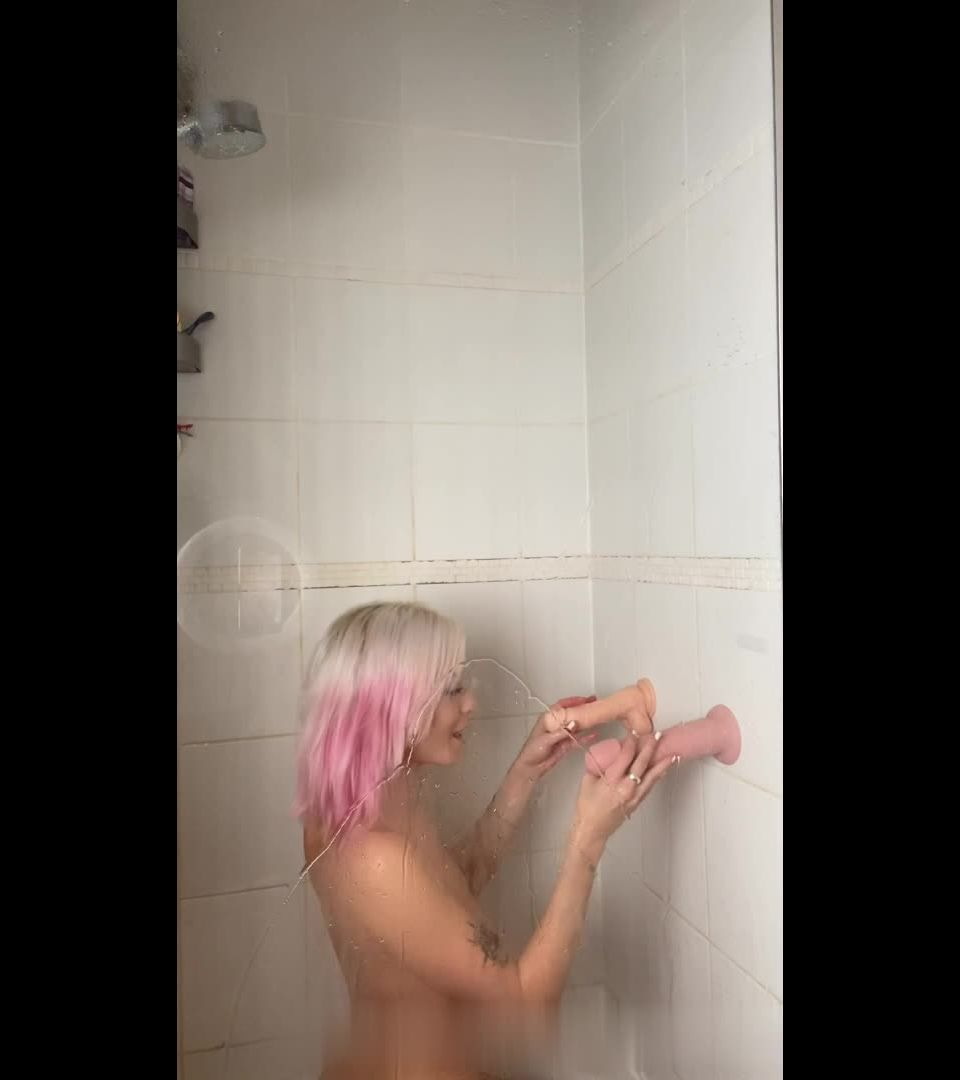 porn clip 34 Mia_Julia - Mit dem Saugdildo die Dusche erkundet  on femdom porn crush fetish motherless