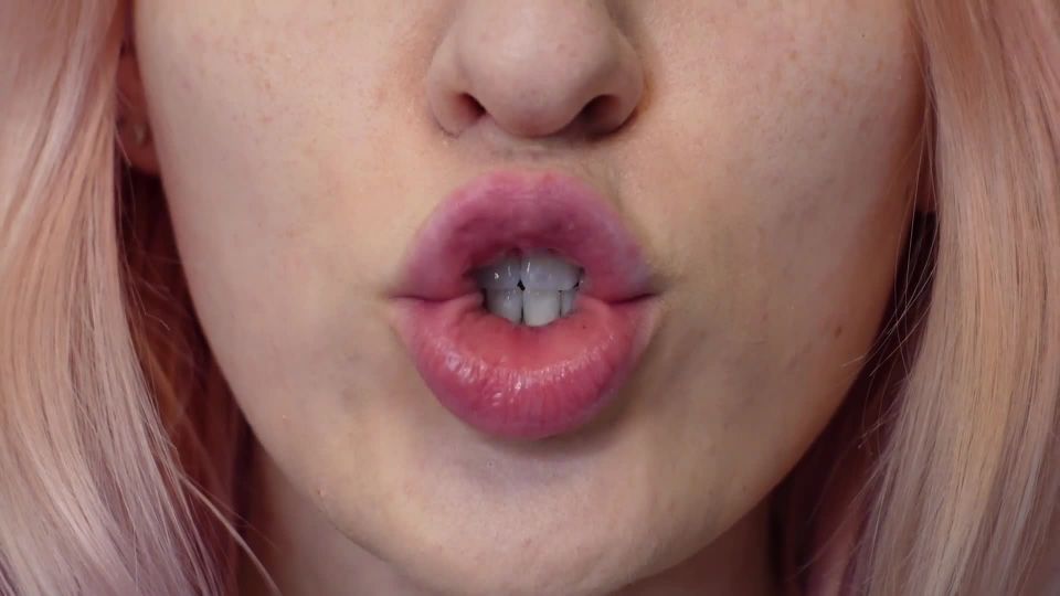 online video 23 public fetish Sofie Skye – square lip fetish, jerkoff instructions on femdom porn