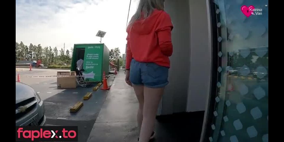 [GetFreeDays.com] The girl from the gas station gets to give a blowjob Sex Leak March 2023