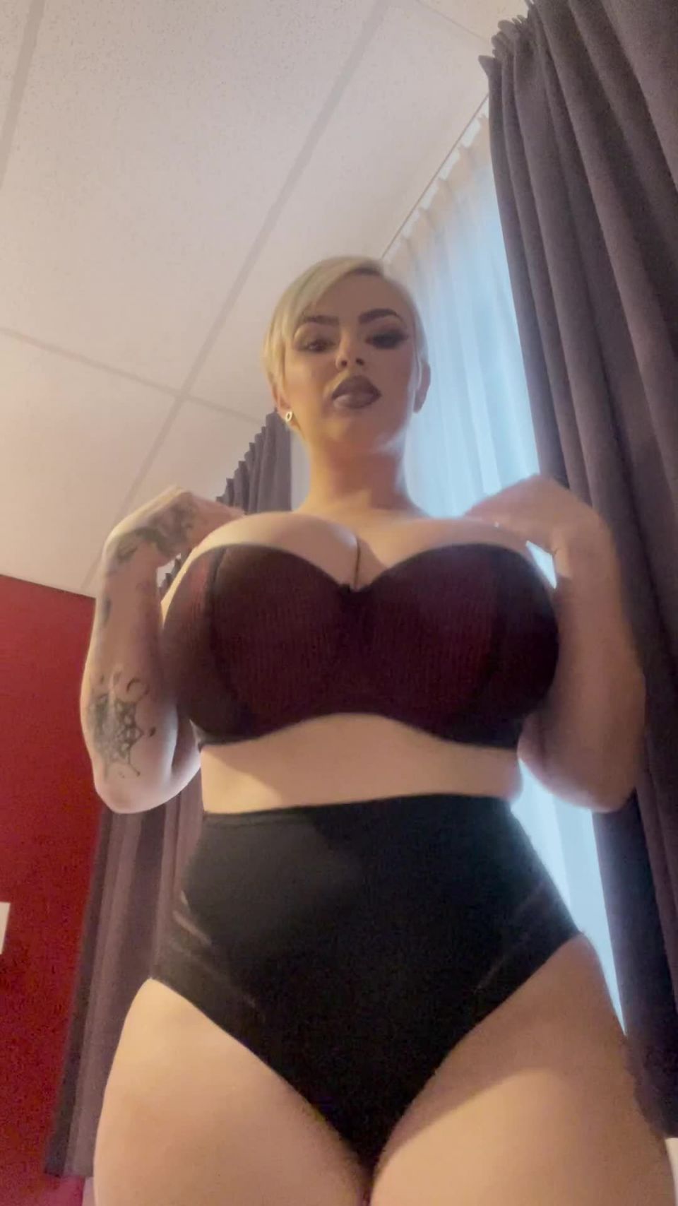 Onlyfans - Amaretto - amarettoh - amarettohGood morning love - 04-12-2021