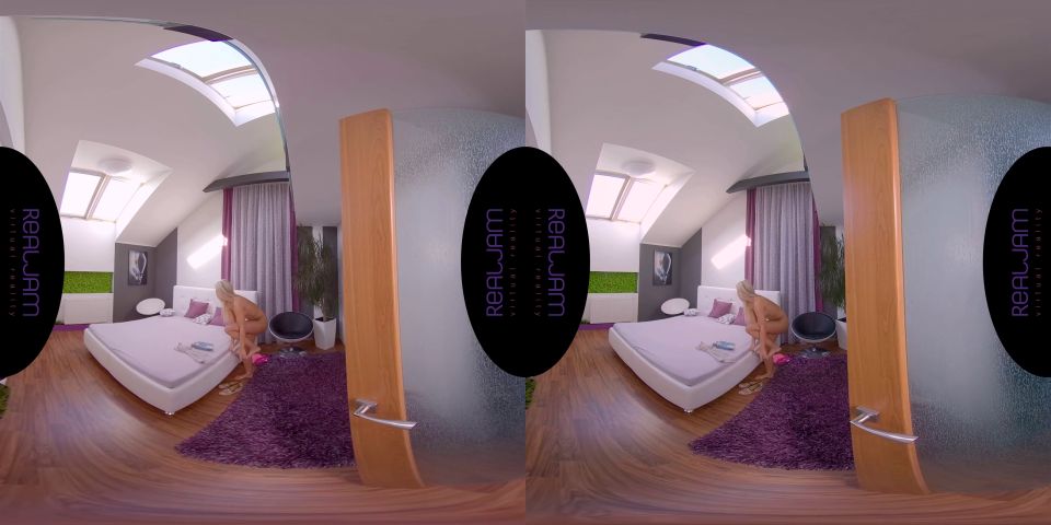 Step Sister Story - (Virtual Reality)