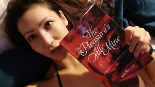 Onlyfans - Mistress Terra - obeymistressterra - obeymistressterraTalking about this new book I got - 05-07-2020