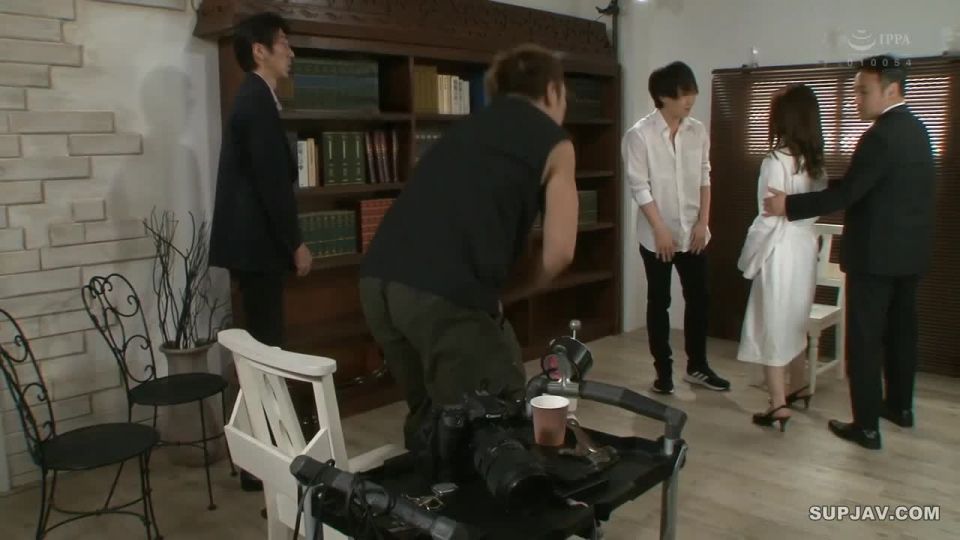Reducing Mosaic JUQ-107 超美裸体の人妻 Madonna専属第4弾！！ ヌードモデルNTR 上司と羞恥に溺れた妻の衝撃的浮気映像 藤かんな - JAV