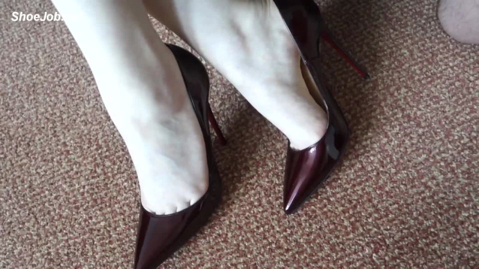 free online video 17 femdom experience Online tube Shiny Shoejobs presents Cum On My Red So Kate, femdom on femdom porn