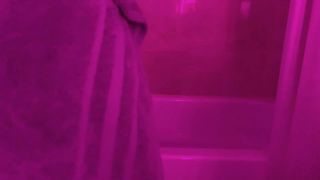 Onlyfans - BrookelynneBriar - Neon Bath Rub a dub dub jerking off in the tub  Masturbation Pussy Play Finger - 21-10-2019