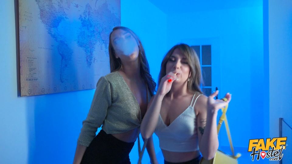 Alexis Crystal, Agatha Shay - No Vaping! Download Porn Vi...