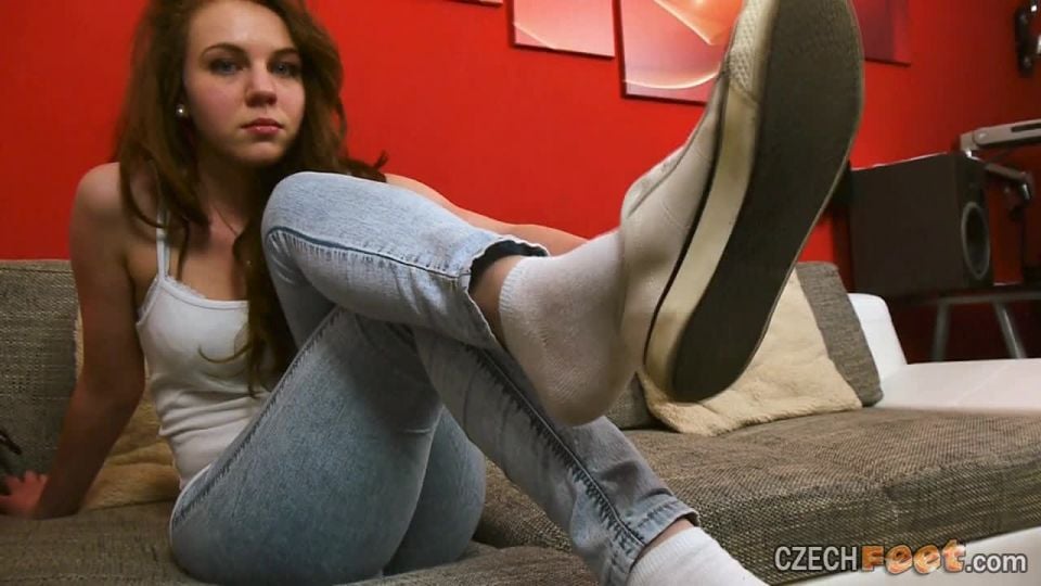 12/04/2016 Krista T. – Bare feet _ Shoes & Socks  720p *