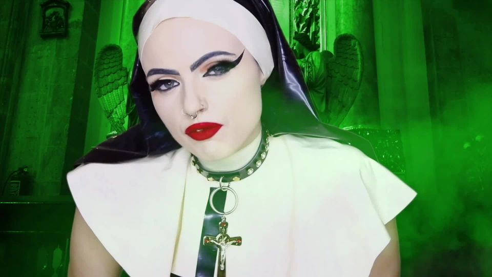 Empress Poison - Cock Cult Mesmerize Strapon!