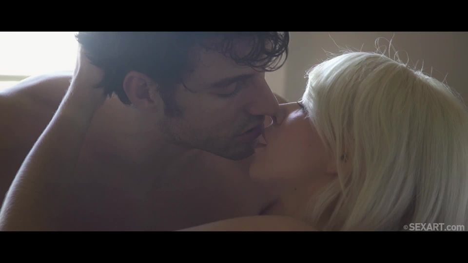 Arteya - Blonde Romantic Date In Venice Full HD - Young teen