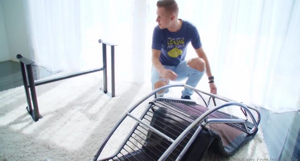 Nikki Benz y Alex Neighbours Affaire - Adolescentes