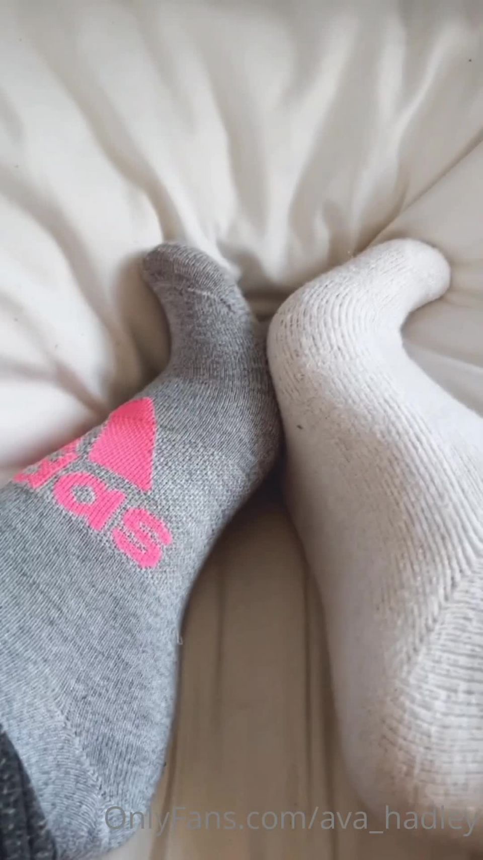 Princesa Ava - Ava hadley Avahadley - para todos mis amantes de los pies que aman mis pies sudorosos olorosos después de una milla de entrenamiento 25-04-2022