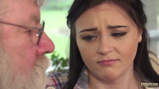 Old & Young – Kiara Gold