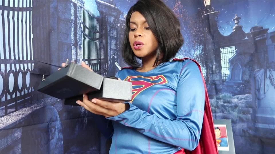 Kryptonite Buttplug Supergirl’s Weakness – Sweet Baby Vixxi, women hurt men femdom on solo female 