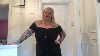 Tattooedbustymia – Seduced By Gold Digger Step Mum(MILF porn)