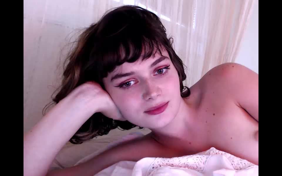 Online Tube Shemale Webcams Video for October 24, 2018 - shemales