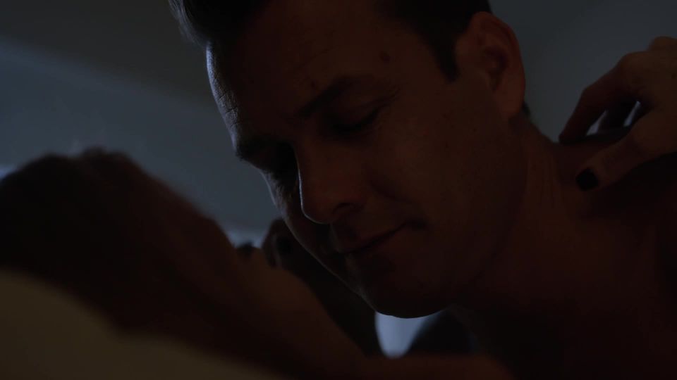 Sarah Rafferty - Suits s09e01 (2019) HD 1080p!!!